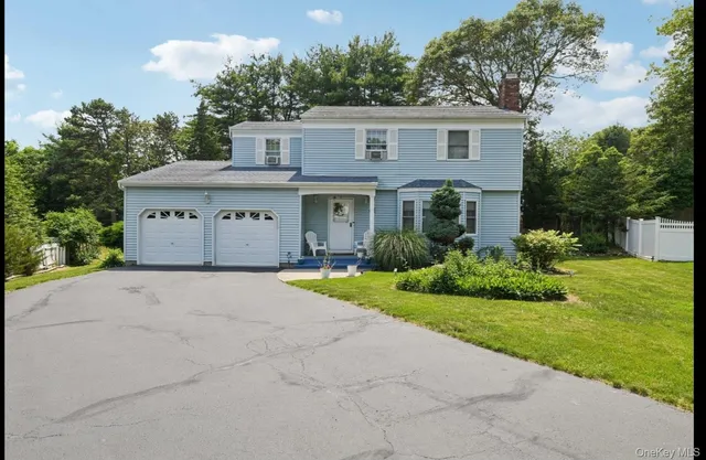 $819,999 | 19 Sherwood Court, Ronkonkoma, NY 11779