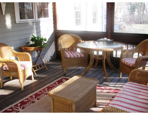 74 Ireta Road Shrewsbury, MA 01545 - Photo 10 of 11 Gallery Image 10
