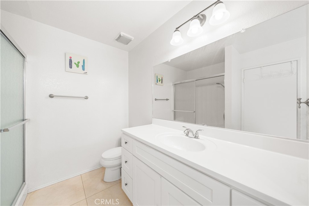 18 Town And Country Road Pomona, CA 91766 - Photo 37 of 60