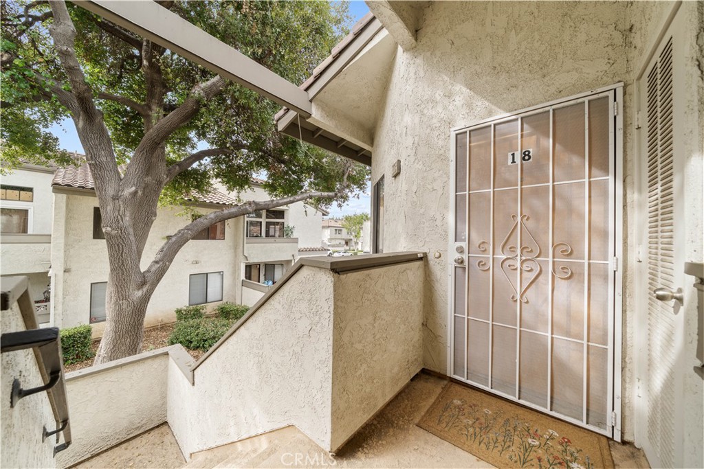 18 Town And Country Road Pomona, CA 91766 - Photo 7 of 60