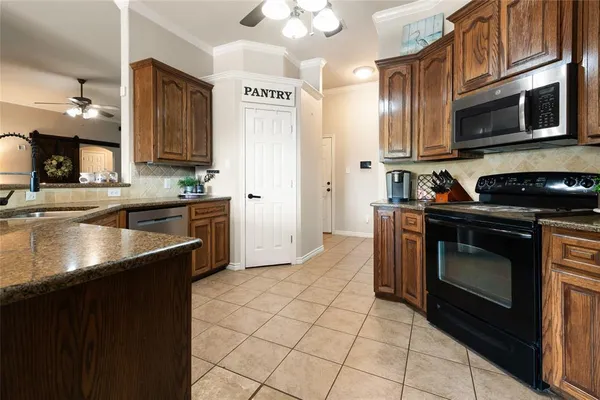 $525,000 | 118 Divide Avenue, Tuscola, TX 79562