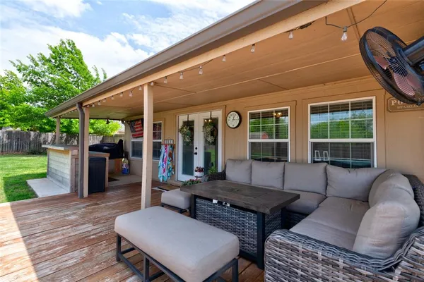 $525,000 | 118 Divide Avenue, Tuscola, TX 79562