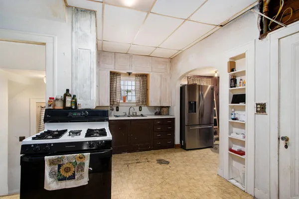 $339,000 | 601 North Kalamazoo Street, Paw Paw, MI 49079