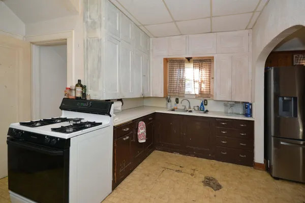 $339,000 | 601 North Kalamazoo Street, Paw Paw, MI 49079