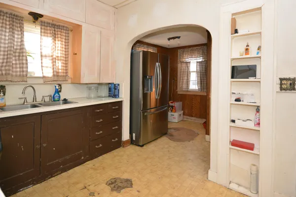 $339,000 | 601 North Kalamazoo Street, Paw Paw, MI 49079