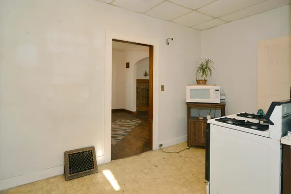 $339,000 | 601 North Kalamazoo Street, Paw Paw, MI 49079