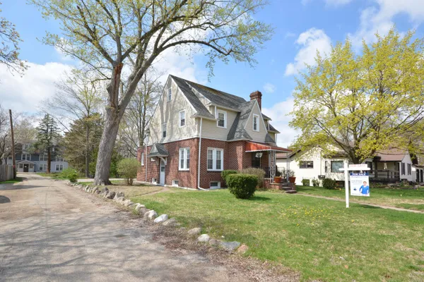 $339,000 | 601 North Kalamazoo Street, Paw Paw, MI 49079