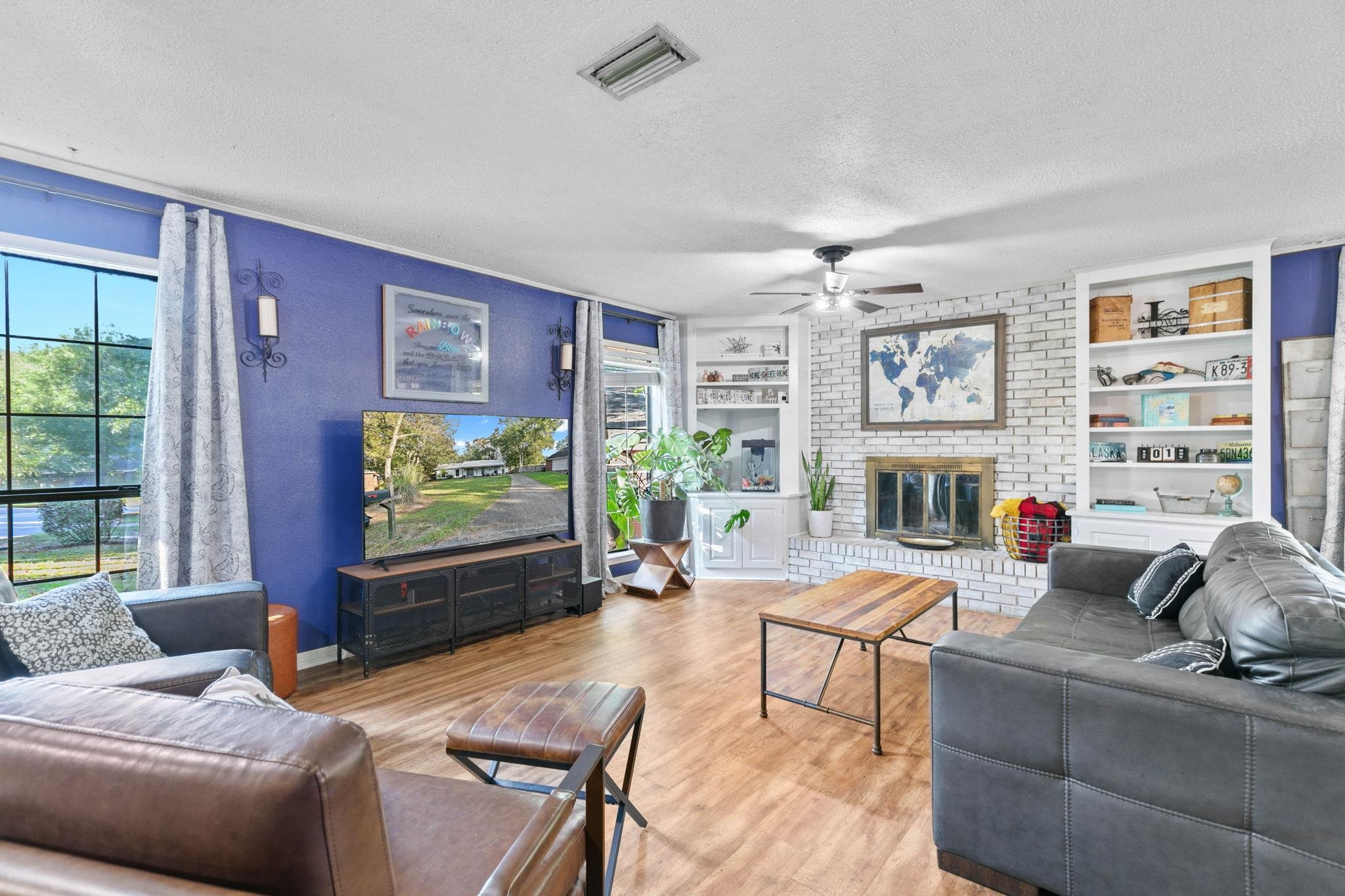 107 Rainer Circle Daphne, AL 36526 - Photo 6 of 31 Living Room