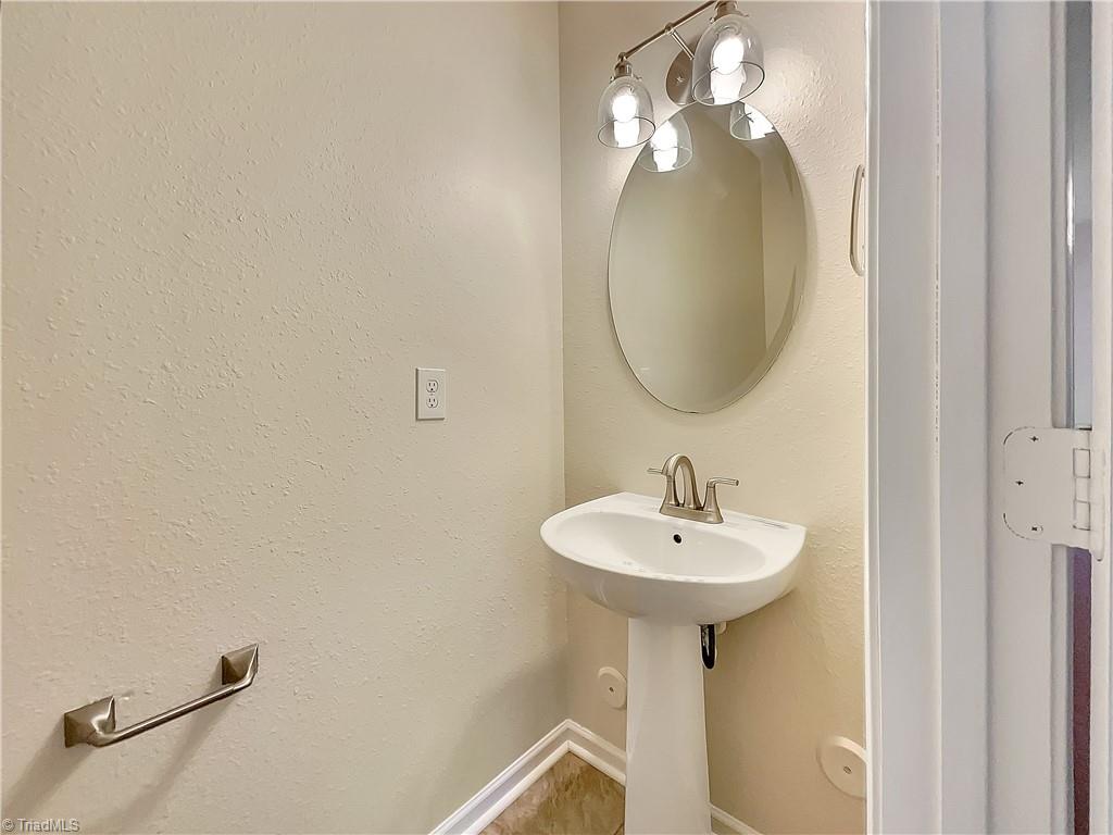 1326 Sharp Ridge Road Greensboro, NC 27406 - Photo 15 of 34 Gallery Image 15