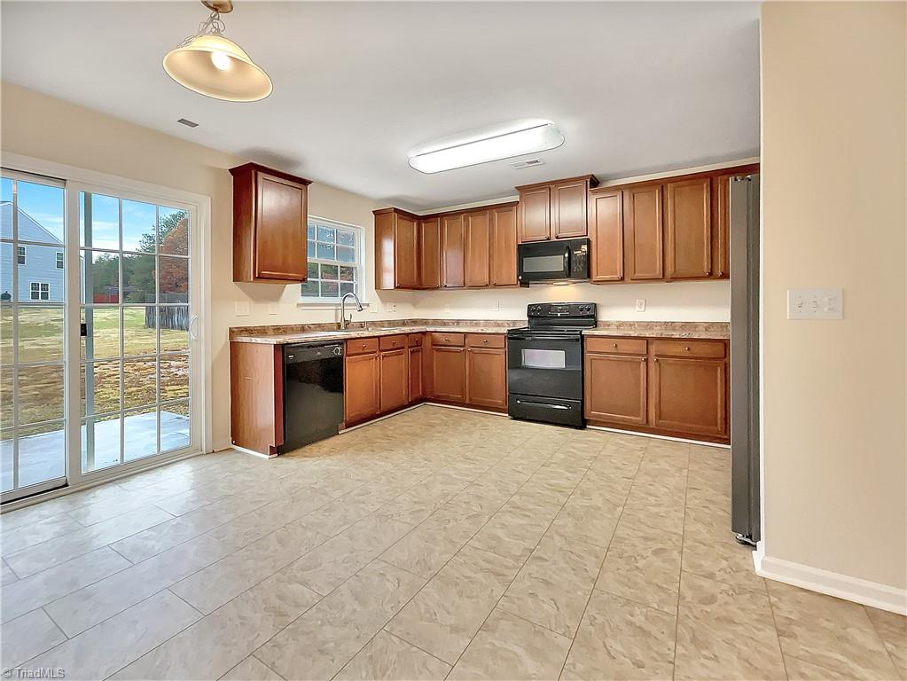 1326 Sharp Ridge Road Greensboro, NC 27406 - Photo 6 of 34 Gallery Image 6
