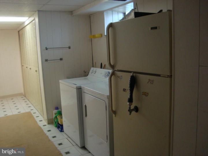 9101 Wooden Bridge Road Philadelphia, PA 19136 - Photo 12 of 15 Laundry Room
