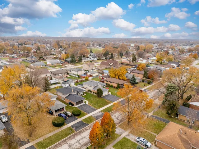 an aerial view of multiple house
