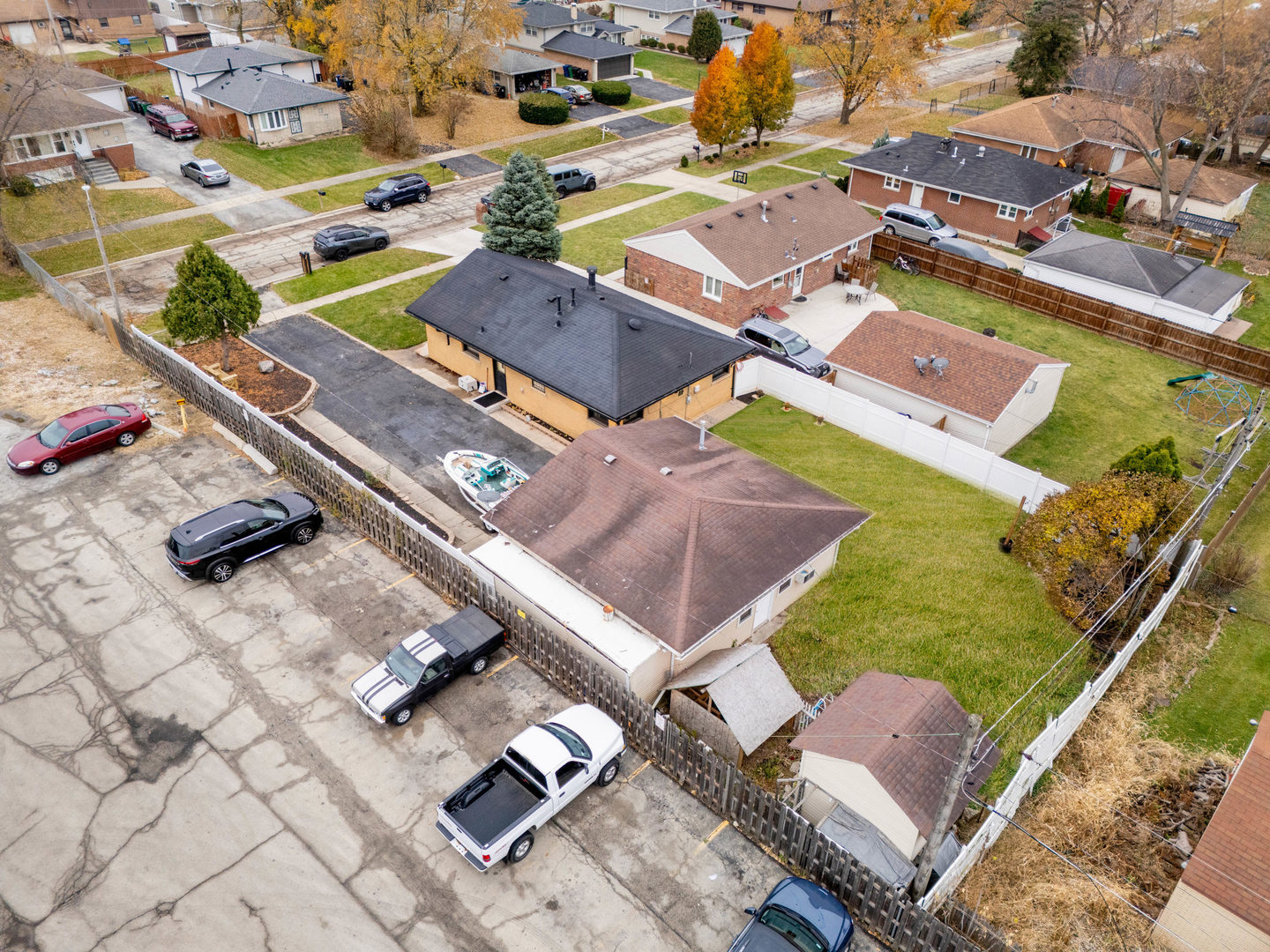 7656 80th Place Bridgeview, IL 60455 - Photo 31 of 39 an aerial view of a house with a swimming pool