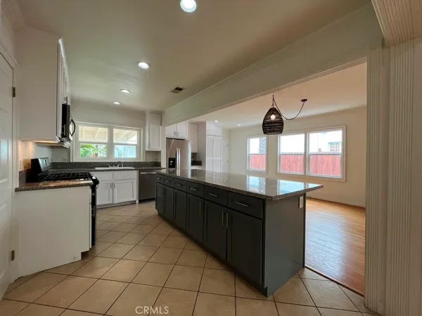 $7,395 | 4316 Greenbush Avenue, Sherman Oaks, CA 91423
