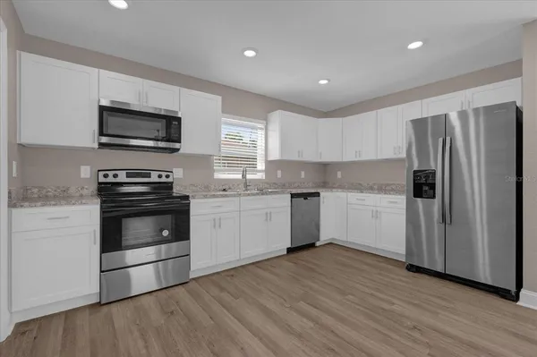 $1,550 | 324 Ave Y Northeast, Unit B, Winter Haven, FL 33881