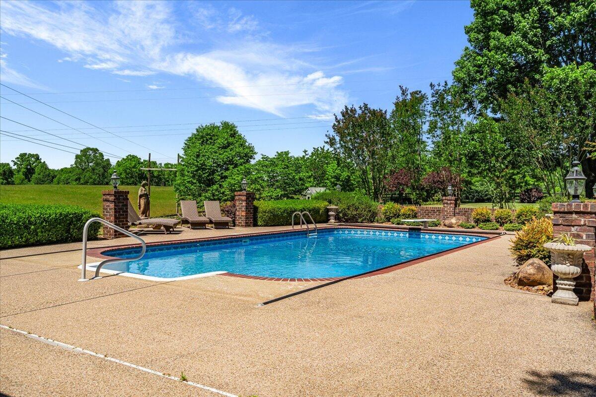 602 Cecil Wyatt Road Corbin, KY 40701 - Photo 9 of 96 52-IVA04435