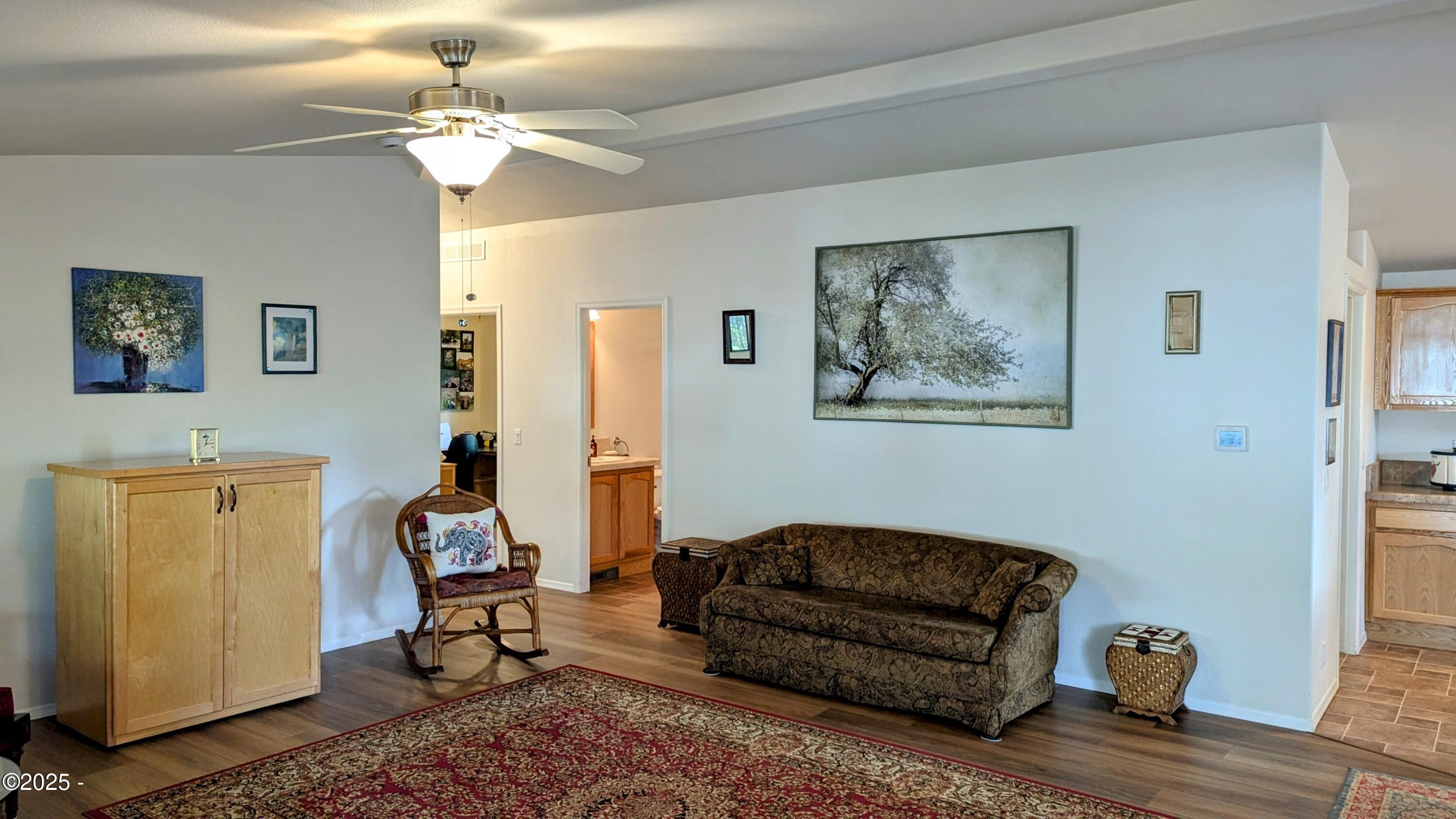 33125 White Oak Road Corvallis, OR 97333 - Photo 6 of 37 Living room