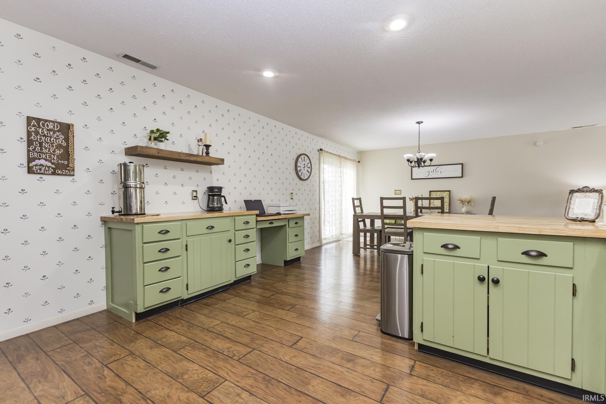 3800 West Moore Road Muncie, IN 47304 - Photo 11 of 36