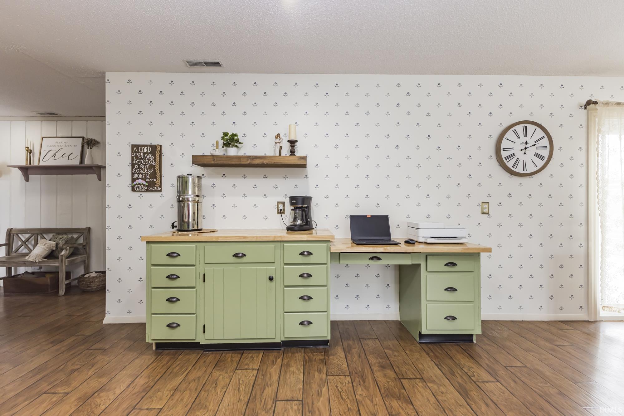 3800 West Moore Road Muncie, IN 47304 - Photo 13 of 36