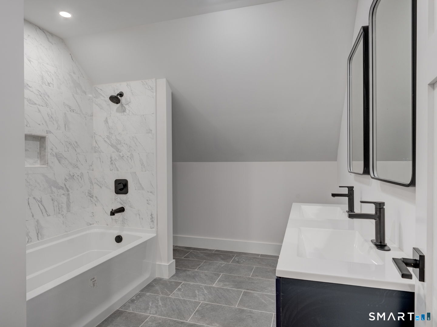 100 Wild Cat Hill Road Harwinton, CT 06791 - Photo 25 of 38 Large full bath on upper level
