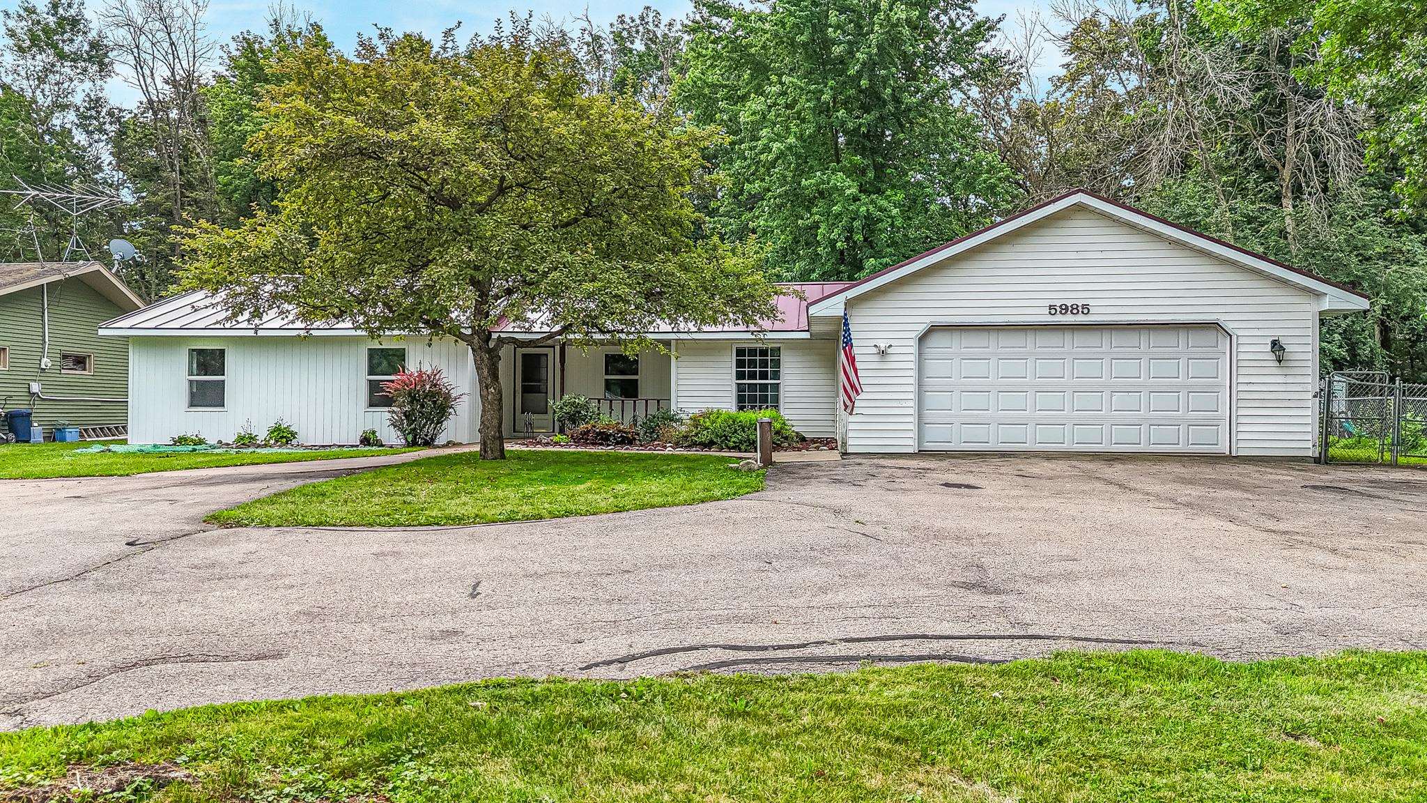 5985 Indian Shore Road Winneconne, WI 54986 - Photo 1 of 39