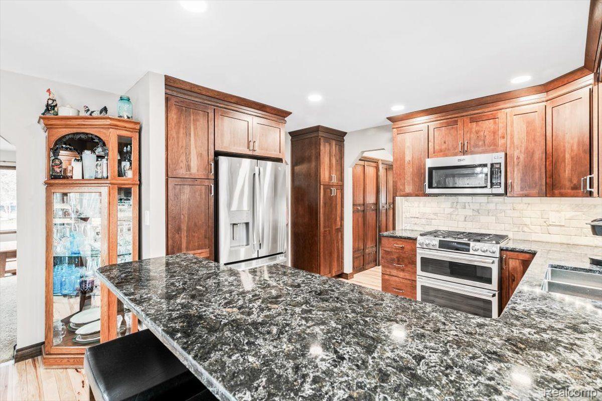 4742 Brown Road Avoca, MI 48006 - Photo 6 of 35 Gallery Image 6