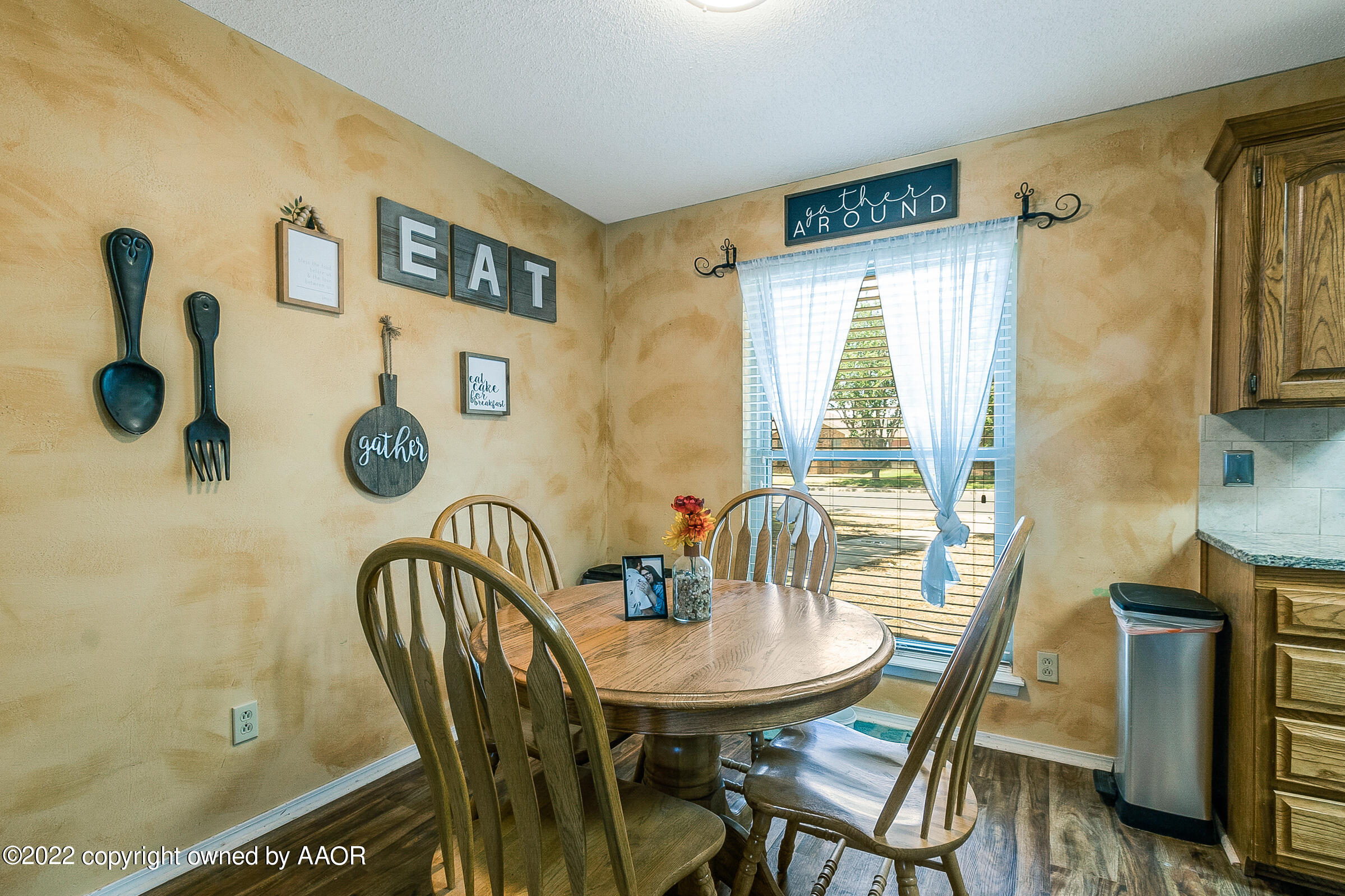 8005 Claret Street Amarillo, TX 79110 - Photo 7 of 21 007_Kitchen