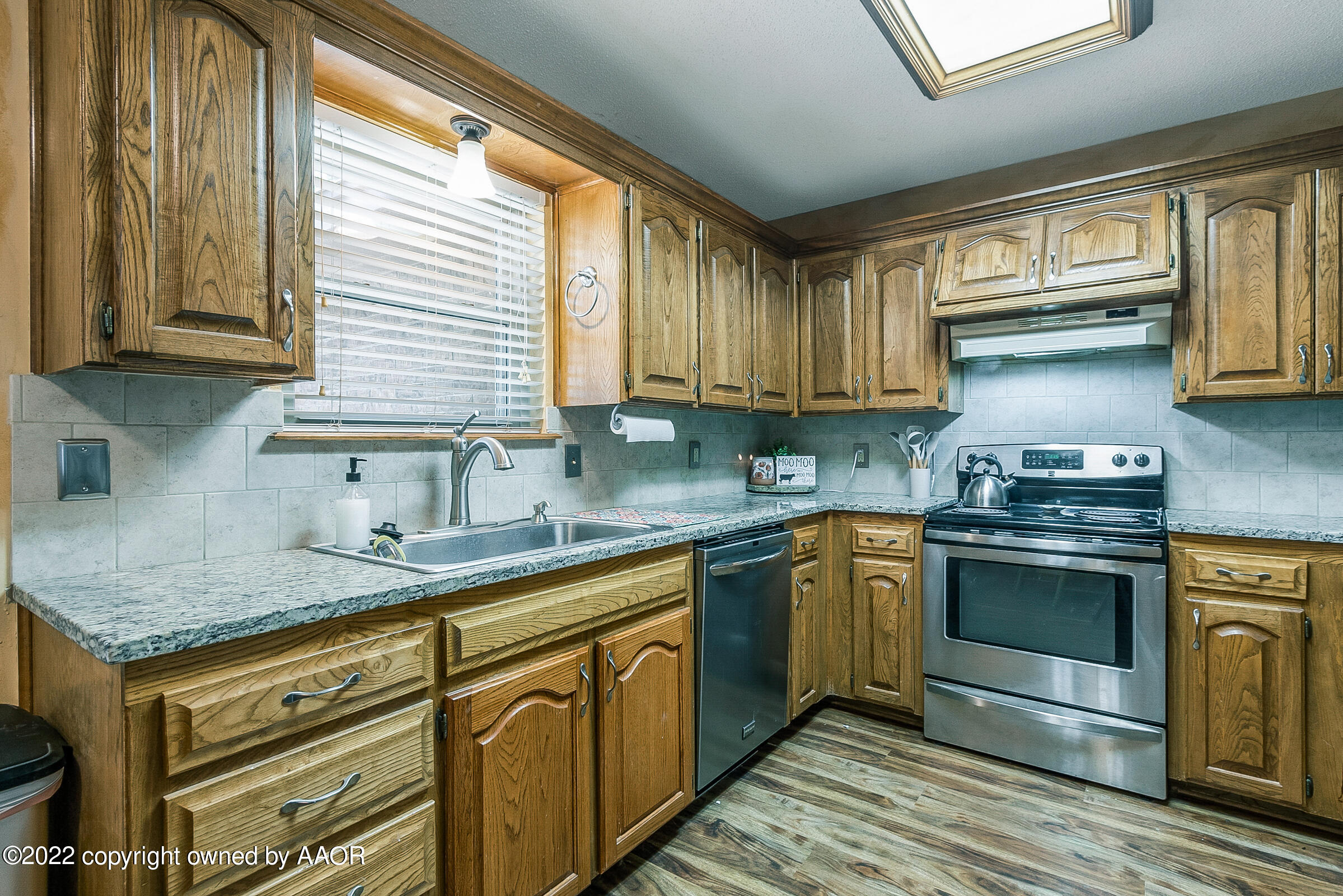 8005 Claret Street Amarillo, TX 79110 - Photo 8 of 21 008_Kitchen