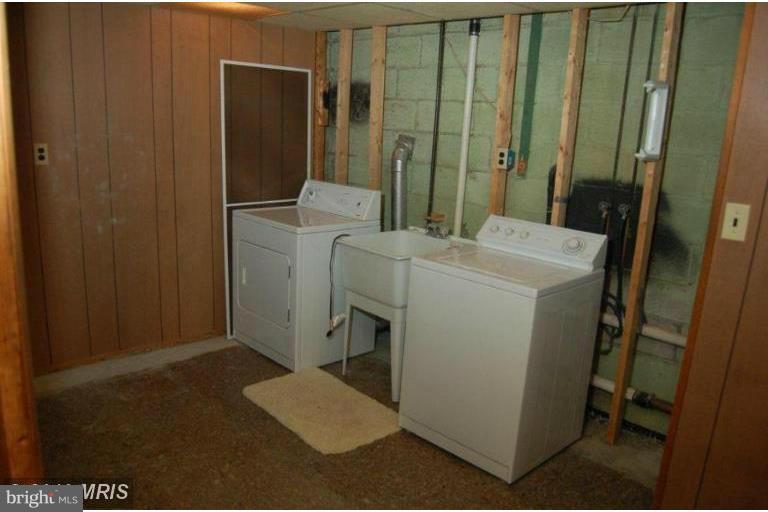 212 Dale Road Pasadena, MD 21122 - Photo 21 of 21 Laundry Area