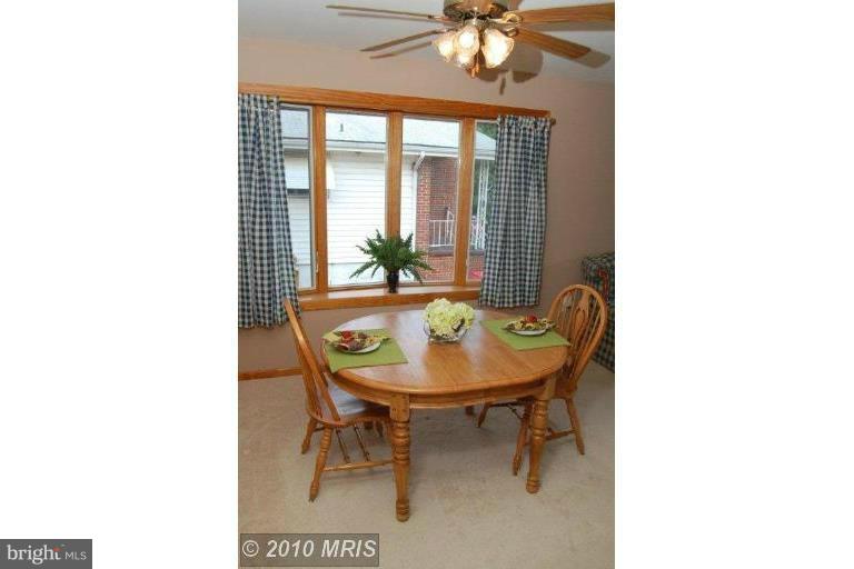 212 Dale Road Pasadena, MD 21122 - Photo 8 of 21 Dining Area