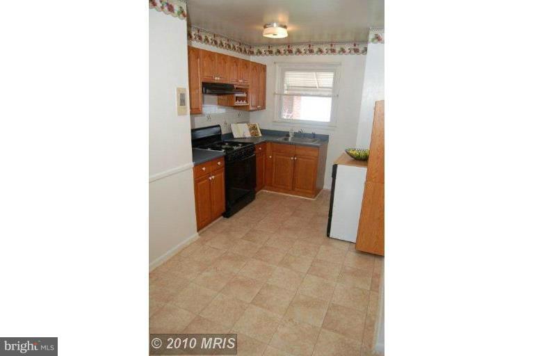 212 Dale Road Pasadena, MD 21122 - Photo 9 of 21 Updated Kitchen