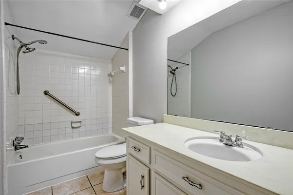 $1,800 | 17163 Beaver Springs Drive, Unit 14, Houston, TX 77090