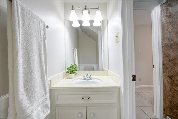 $1,800 | 17163 Beaver Springs Drive, Unit 14, Houston, TX 77090