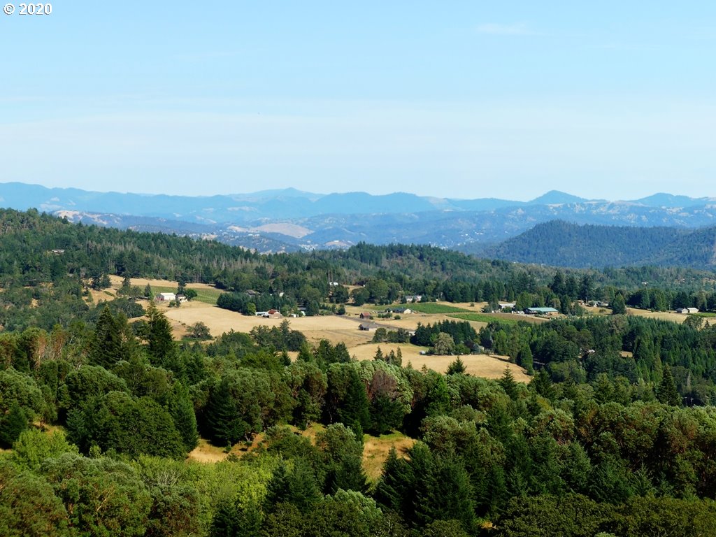 833 Becker Road Roseburg, OR 97471 - Photo 11 of 25