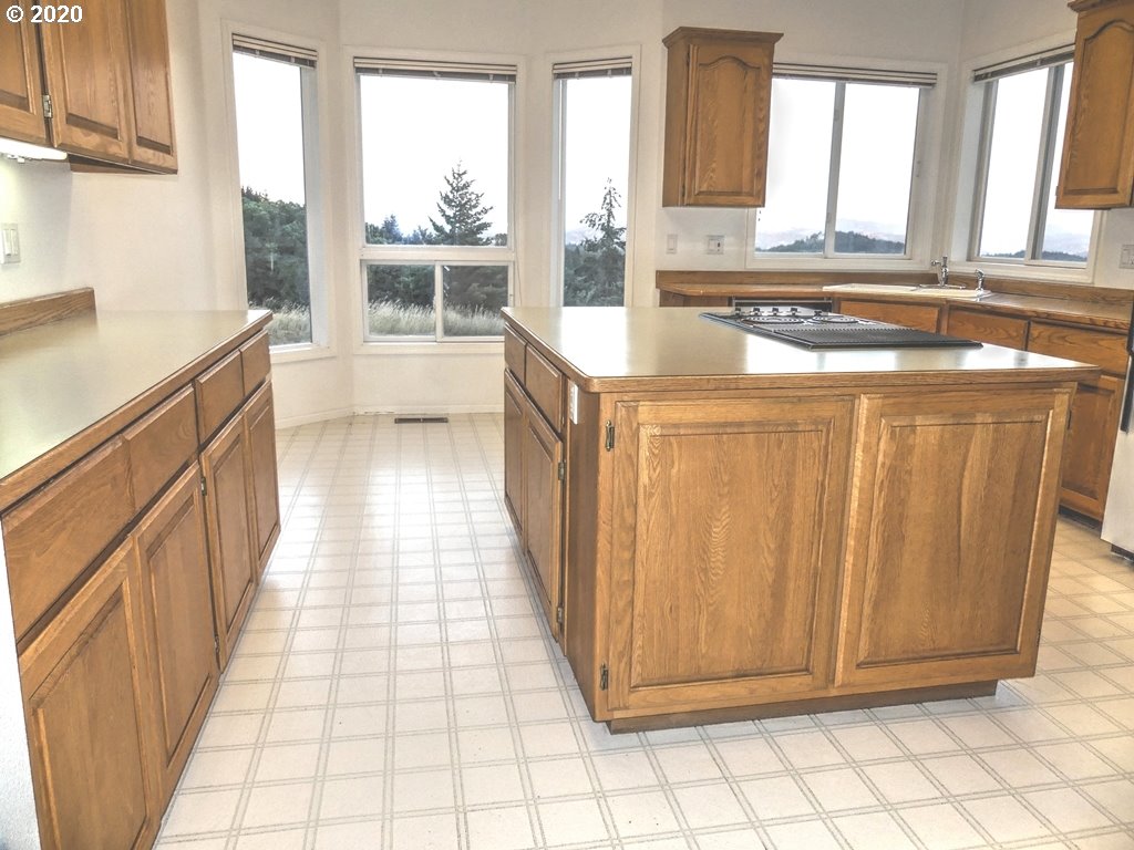 833 Becker Road Roseburg, OR 97471 - Photo 19 of 25
