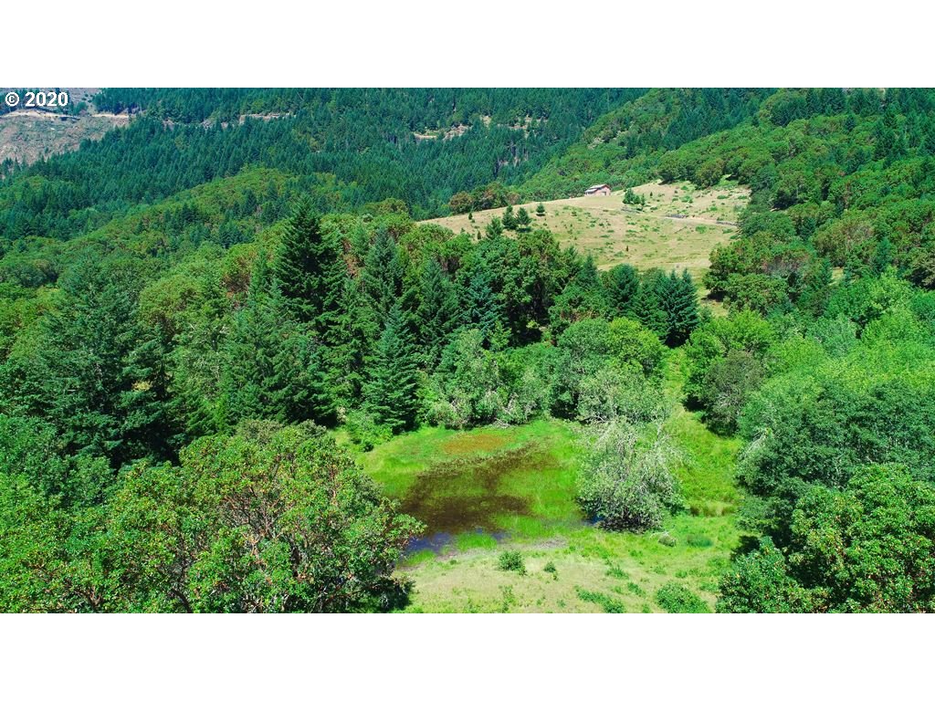 833 Becker Road Roseburg, OR 97471 - Photo 10 of 25