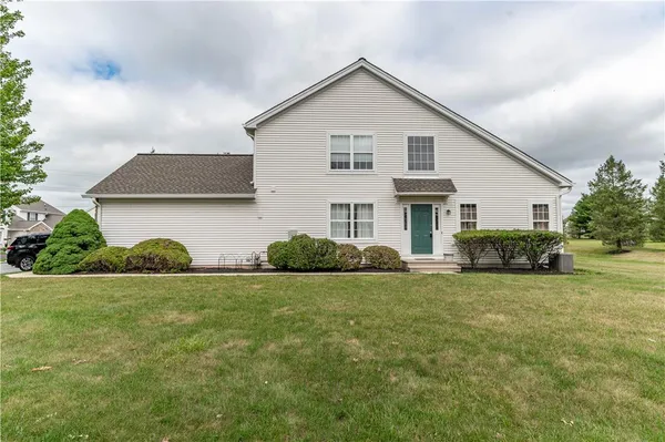 $2,850 | 269 Park Ridge Drive, Easton, PA 18040