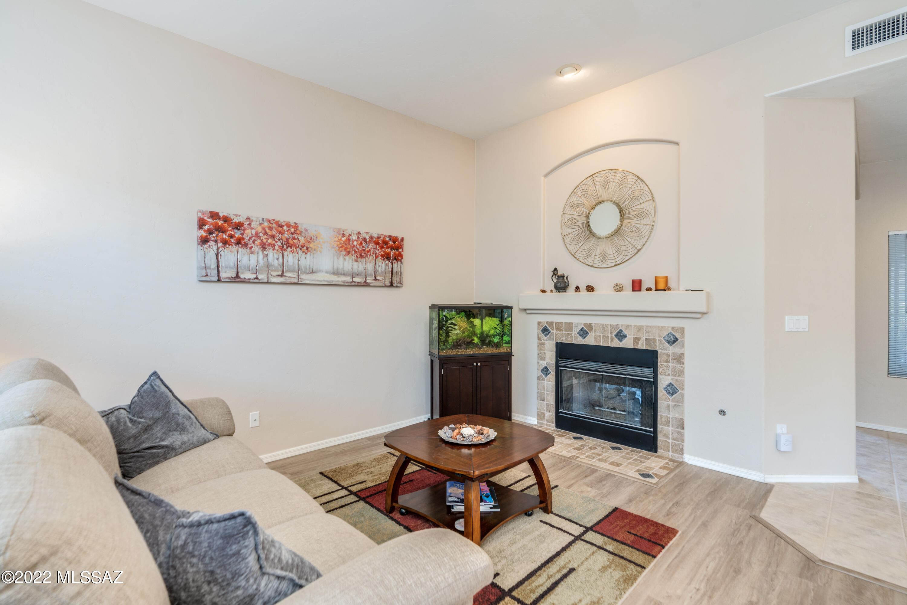 304 West Windowmaker Road Tucson, AZ 85737 - Photo 2 of 9 Gallery Image 2