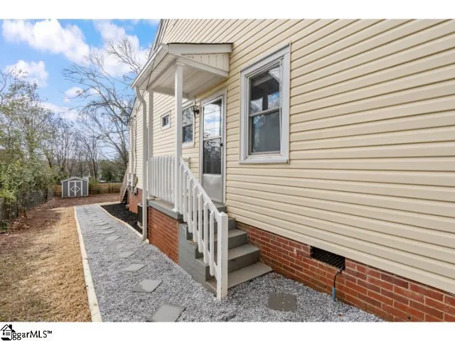 $325,000 | 412 Rogers Avenue, Greenville, SC 29617