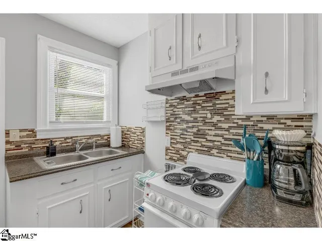 $325,000 | 412 Rogers Avenue, Greenville, SC 29617