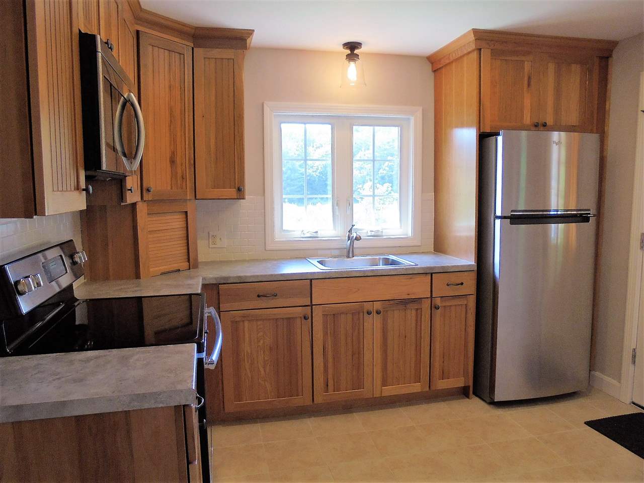 314 West Surry Road Keene, NH 03431 - Photo 3 of 33