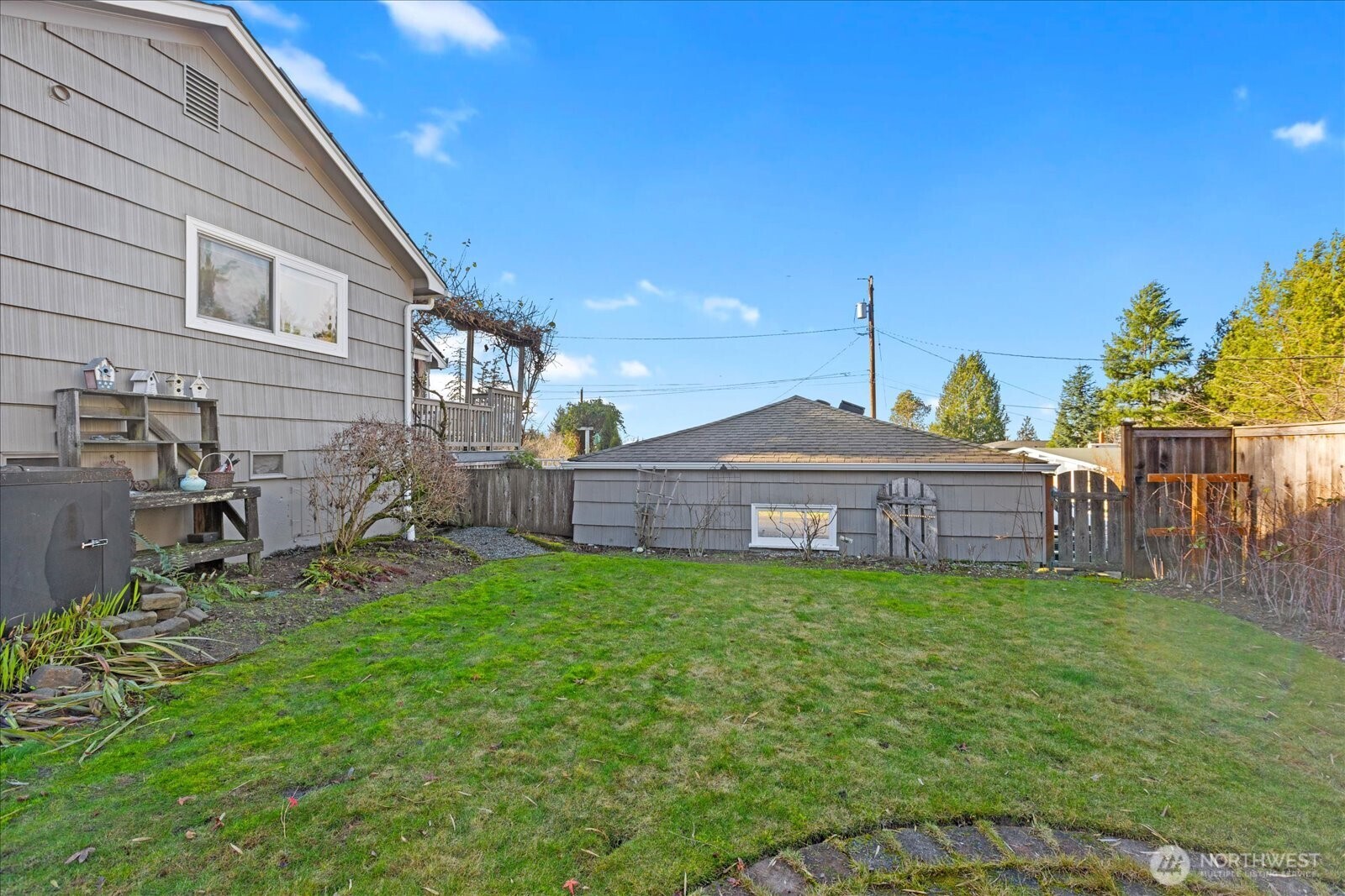 1001 Maple Street Edmonds, WA 98020 - Photo 35 of 40