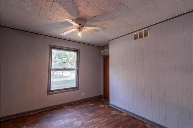 $44,999 | 202 Mill Street, Neodesha, KS 66757