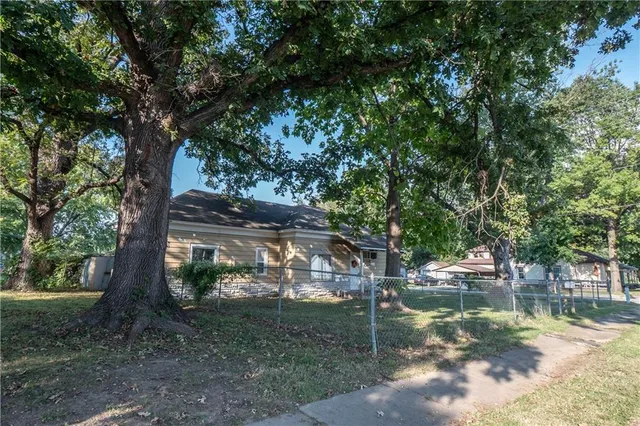 $44,999 | 202 Mill Street, Neodesha, KS 66757