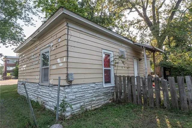 $44,999 | 202 Mill Street, Neodesha, KS 66757