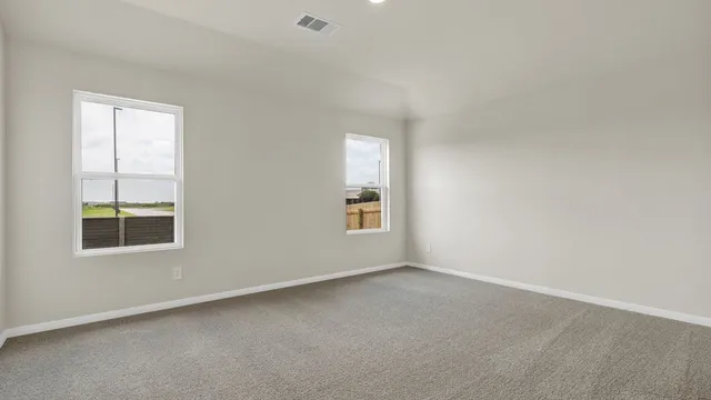 $2,190 | 332 St Thomas Street, Lockhart, TX 78644