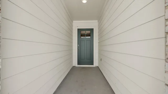 $2,190 | 332 St Thomas Street, Lockhart, TX 78644