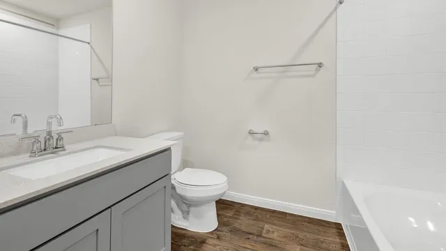 $2,190 | 332 St Thomas Street, Lockhart, TX 78644