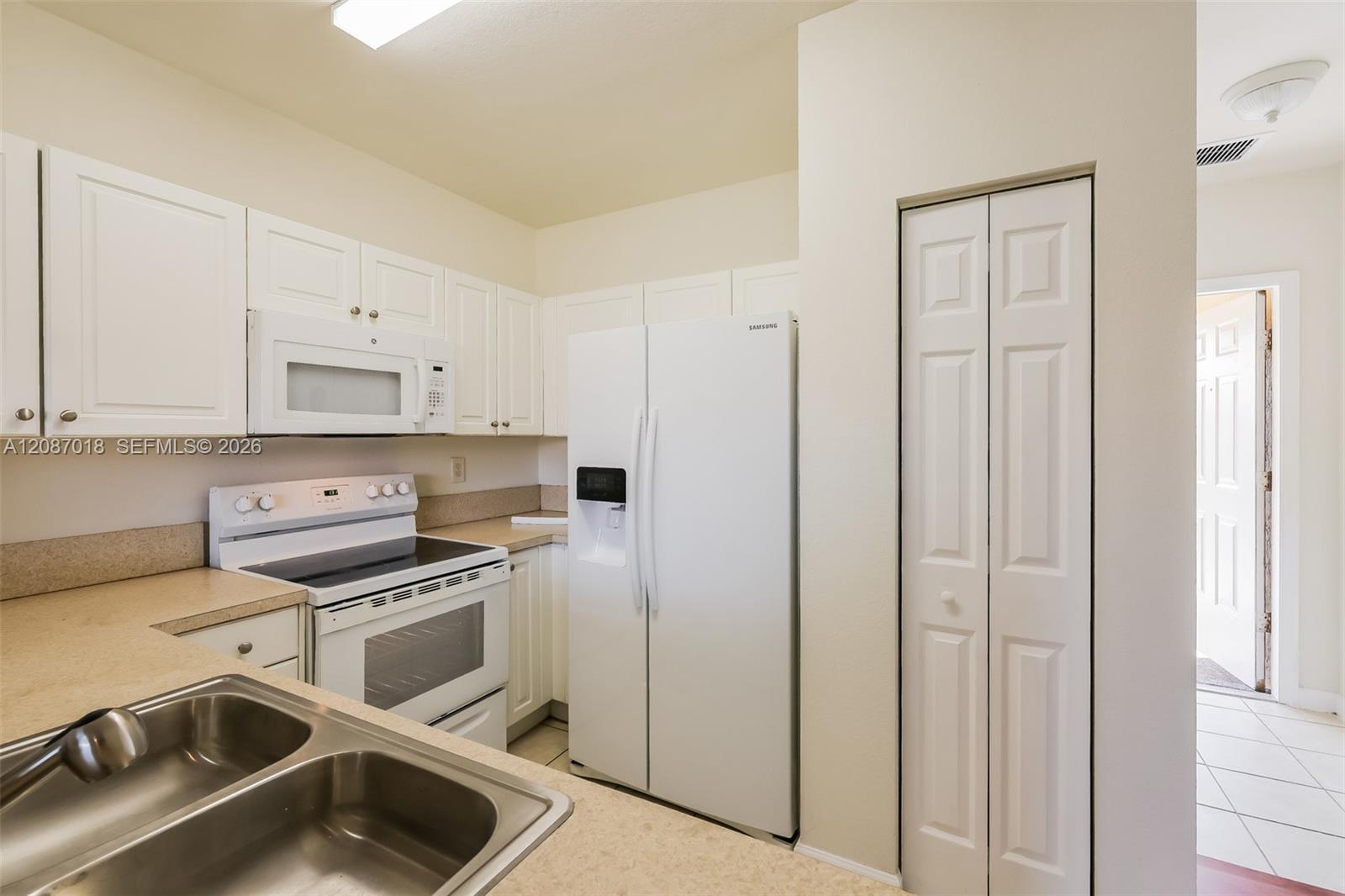 1490 Northeast 33rd Road, Unit 205 Homestead, FL 33033 - Photo 6 of 18 Gallery Image 6