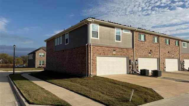 $2,399 | 2875 Baneberry Lane, Mesquite, TX 75150